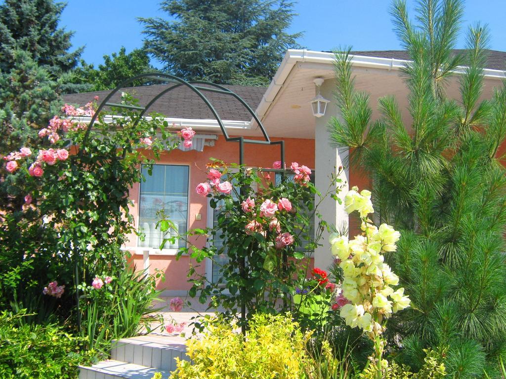 Feszek Apartmanhaz Vonyarcvashegy Εξωτερικό φωτογραφία