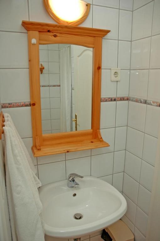 Feszek Apartmanhaz Vonyarcvashegy Δωμάτιο φωτογραφία