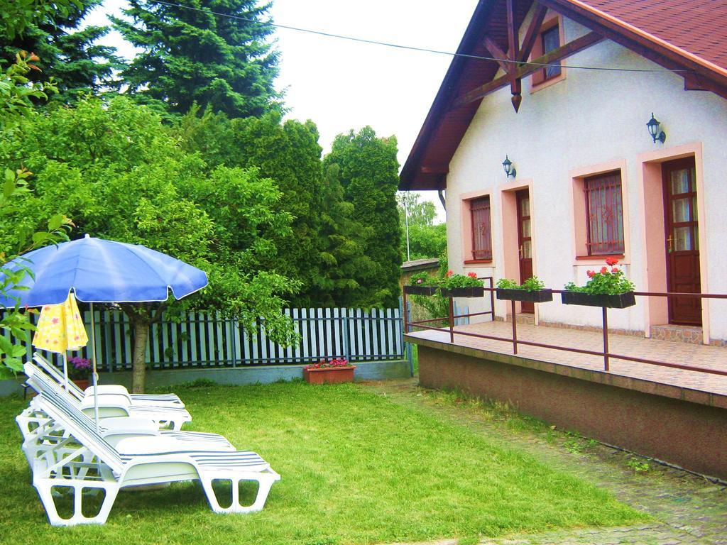 Feszek Apartmanhaz Vonyarcvashegy Εξωτερικό φωτογραφία