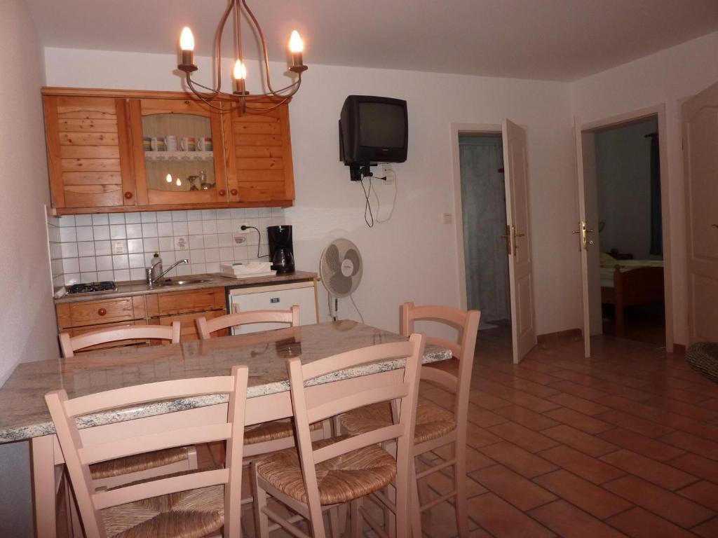 Feszek Apartmanhaz Vonyarcvashegy Εξωτερικό φωτογραφία