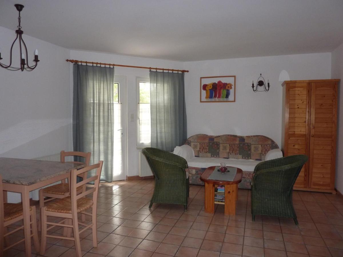 Feszek Apartmanhaz Vonyarcvashegy Δωμάτιο φωτογραφία